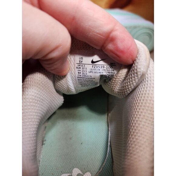 Nike Youth Size 5 Y Court Borough Low Recraft Shoes Sneaker White Mint Green - Picture 2 of 11